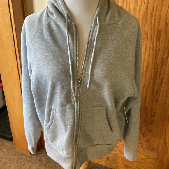 Life Rocks,  XL Junior Hoodie in gray. Zip up front. size 14, pockets on side. - Picture 4 of 8
